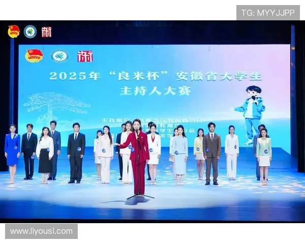 主持体育联赛主持服装（体育比赛主持人）sports